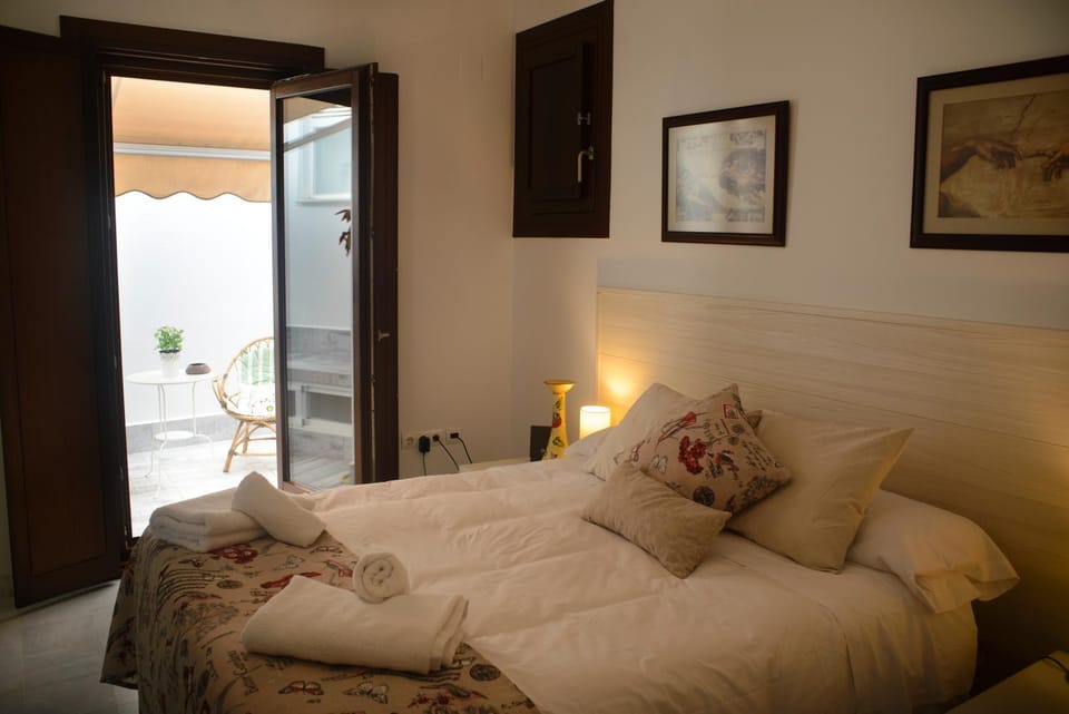 Bed, Balcony/Terrace, Photo of the whole room, Bedroom