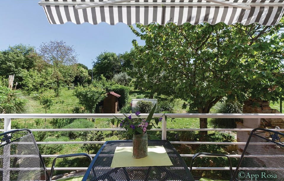 Balcony/Terrace, Garden view