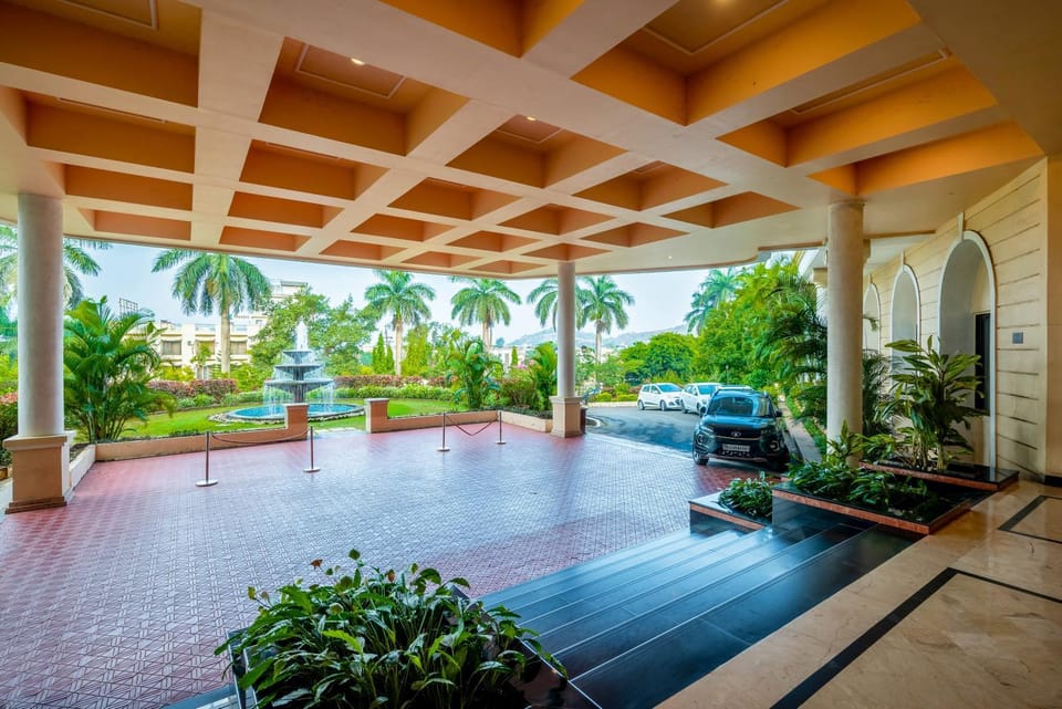 Patio, Facade/entrance