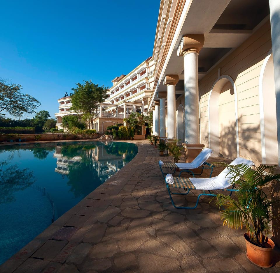 Day, Swimming pool, Swimming pool