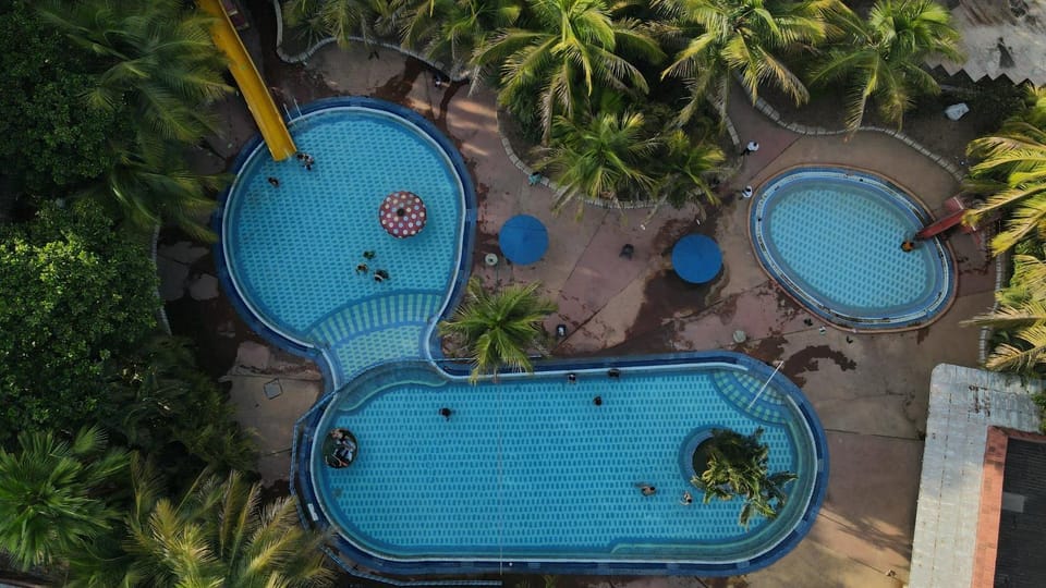 Bird's eye view, Swimming pool, Swimming pool