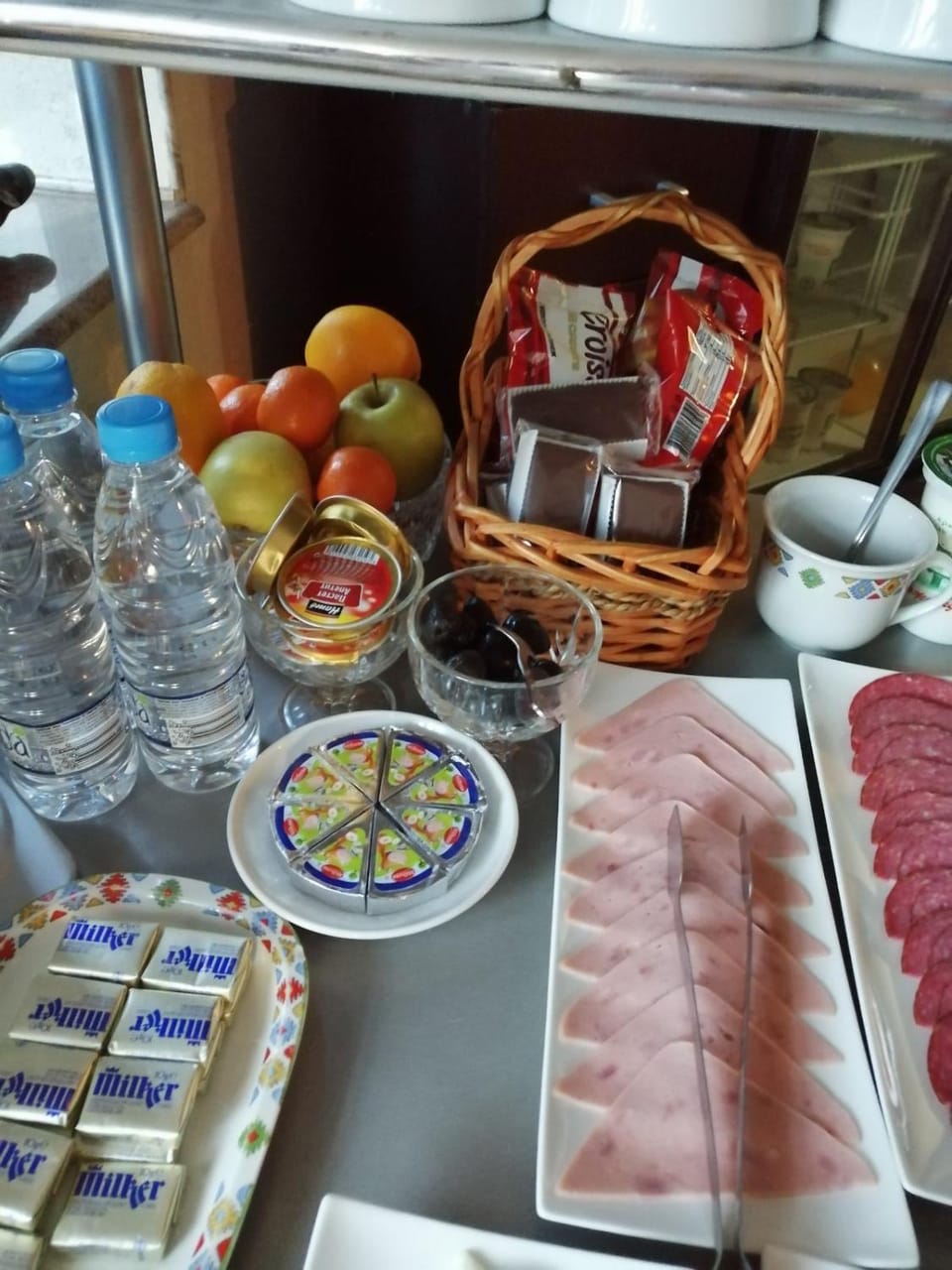 Food and drinks, Buffet breakfast
