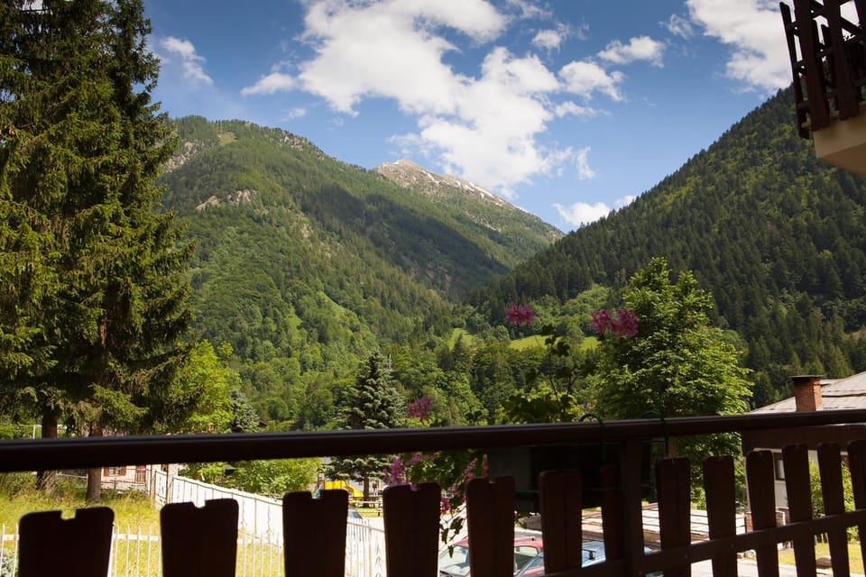 View (from property/room), Balcony/Terrace