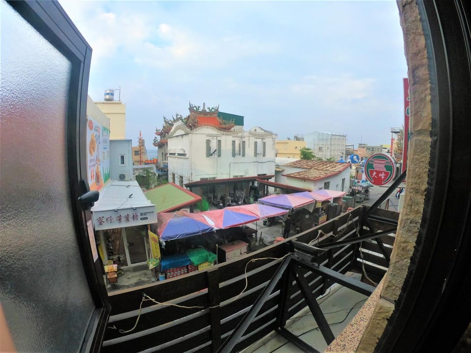 City view, Street view