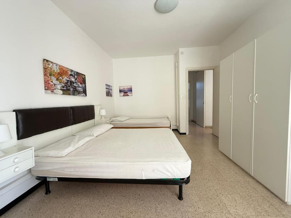RESIDENCE CENTRO COMMERCIALE - WALTERIGATO Apartments SOLO PER FAMIGLIE Apartment in Lido di Jesolo