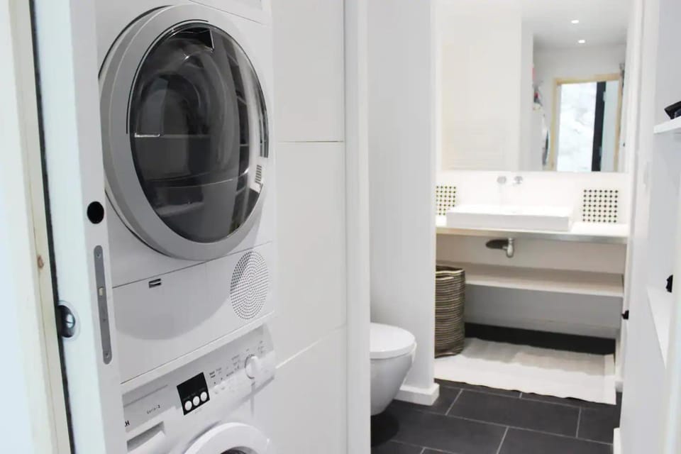 Bathroom, washing machine, washing machine, washing machine, dryer