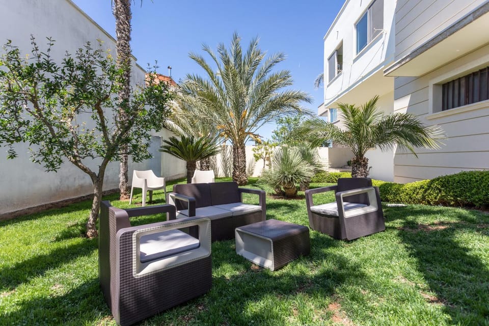 Day, Garden, Seating area, Garden view