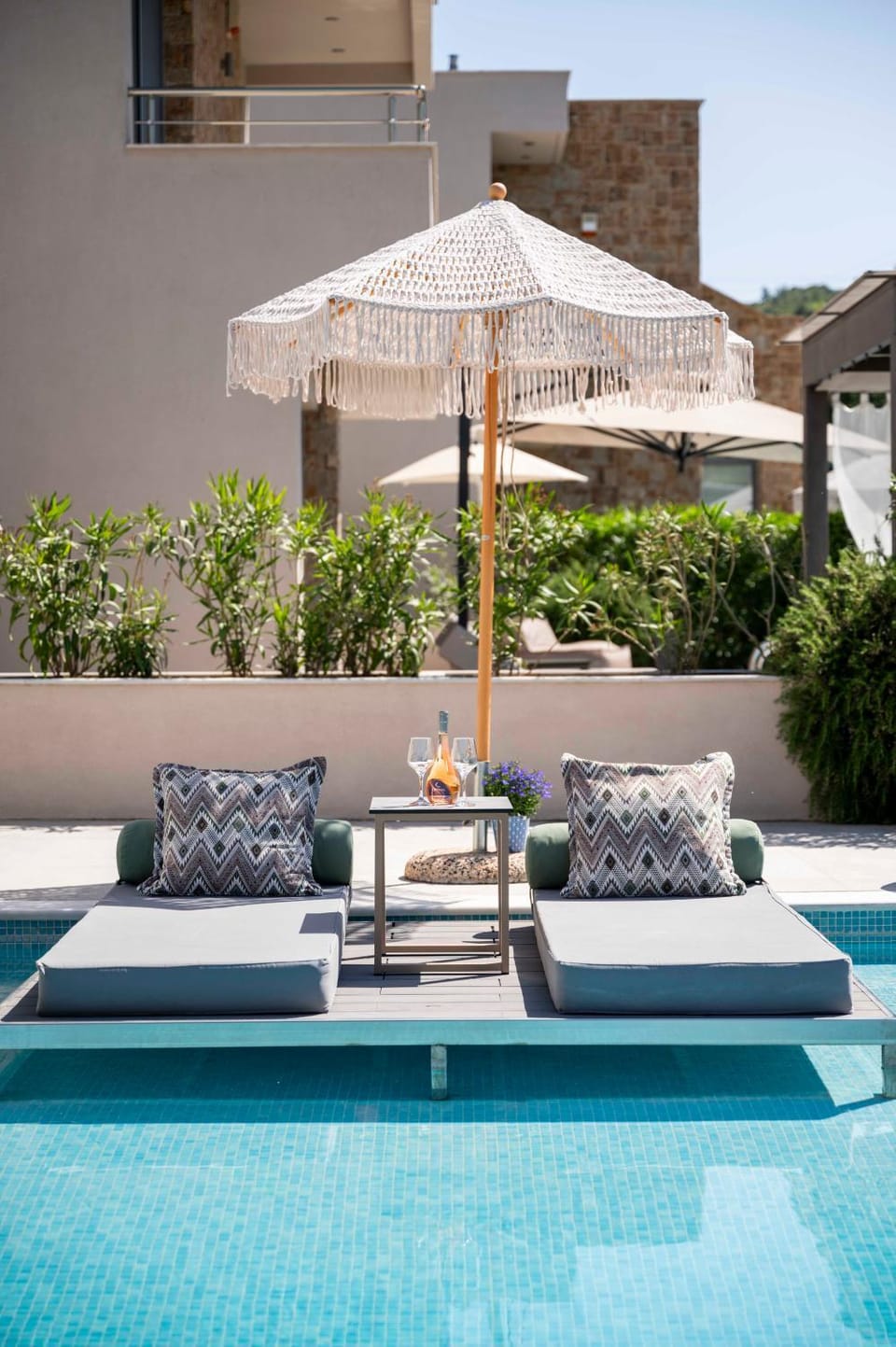 Day, Garden, Garden view, Pool view, Swimming pool, sunbed