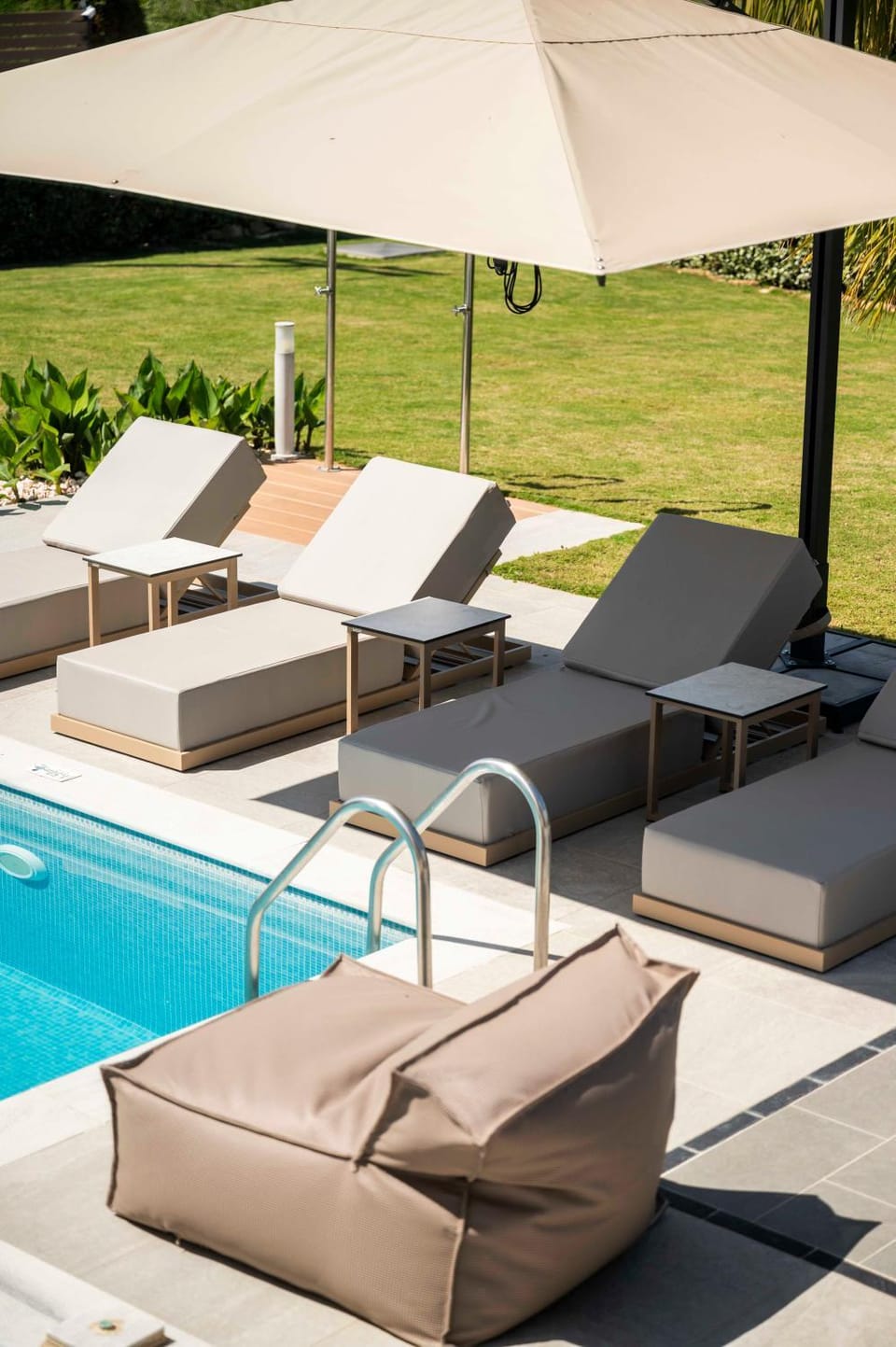 Shower, Swimming pool, Inner courtyard view, sunbed