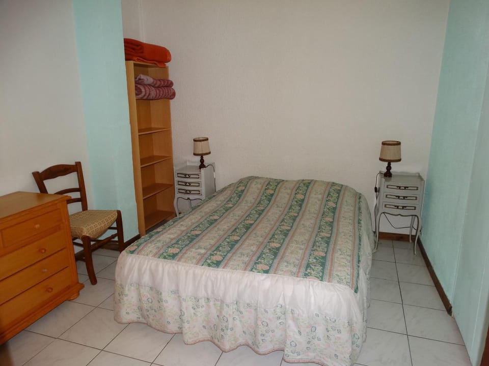 Patio, BBQ facilities, Garden, Minigolf, Bedroom, locker, kitchen