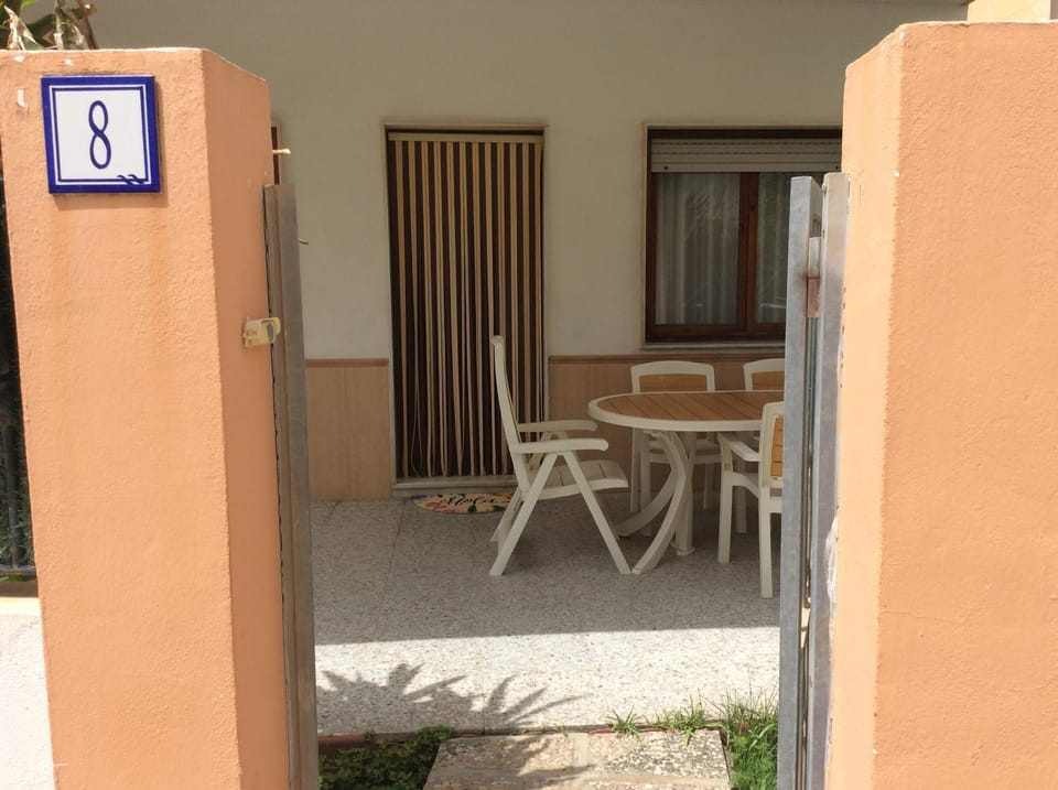 Off site, Garden