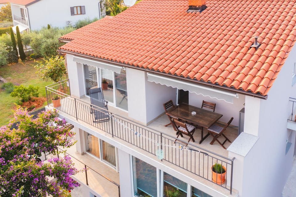 View (from property/room), Balcony/Terrace, Balcony/Terrace, Garden view