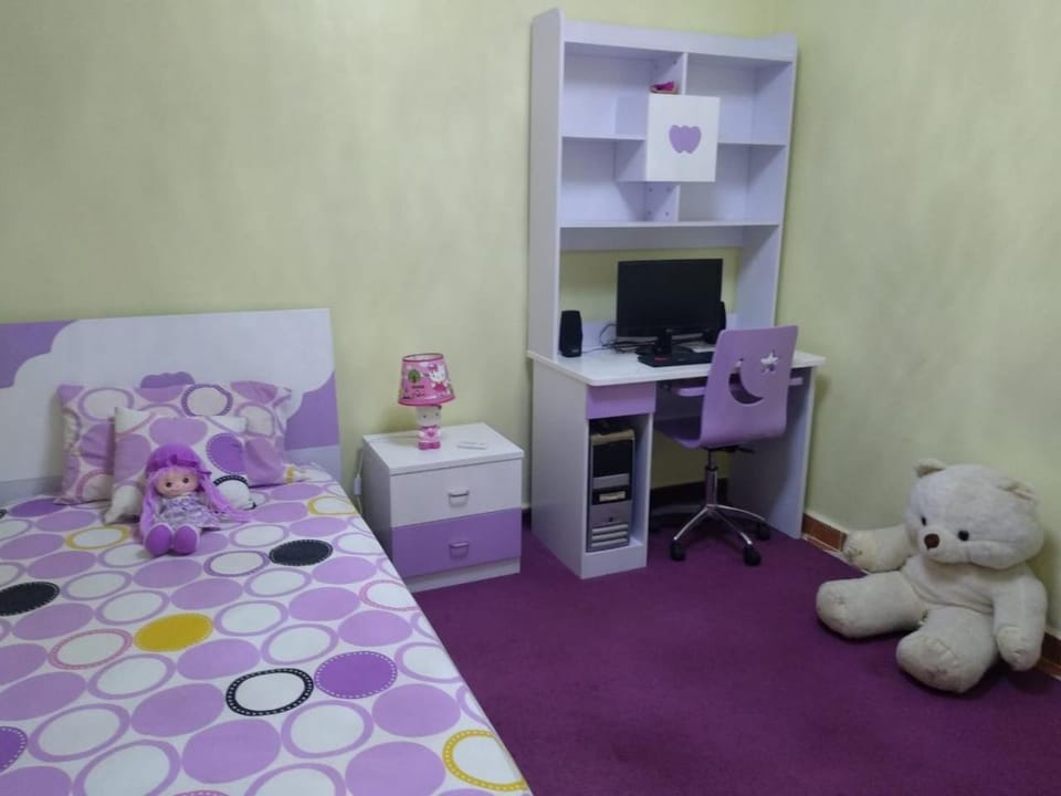 Bed, Photo of the whole room, Decorative detail