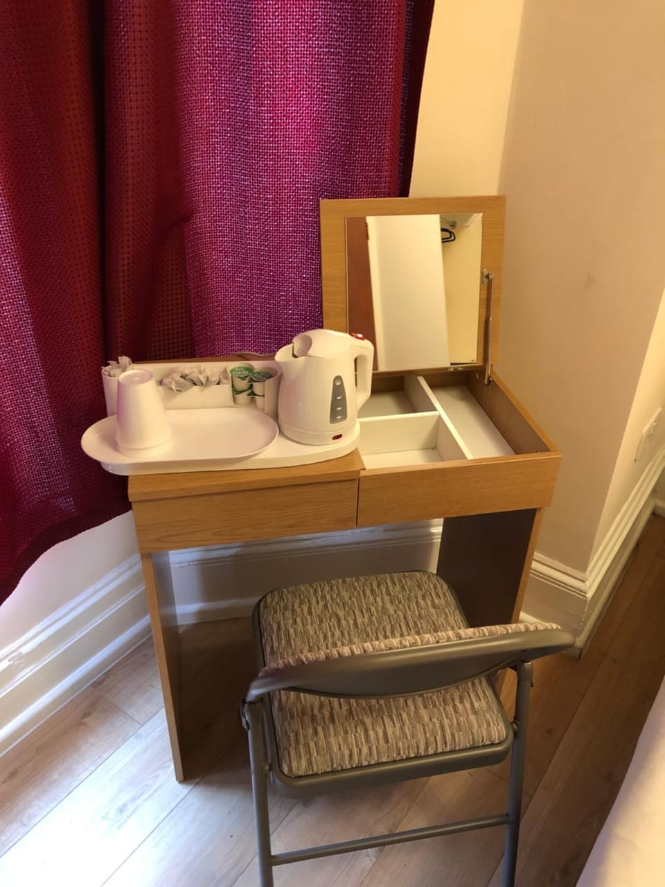 Coffee/tea facilities, Dining area