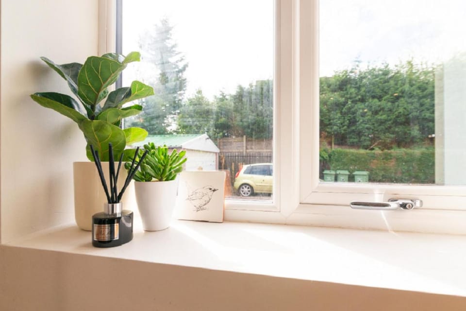 Beautiful 6 Bedroom Holiday Home, Manchester House in England