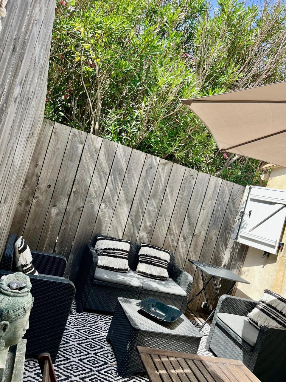 Patio, Balcony/Terrace, Living room, furniture