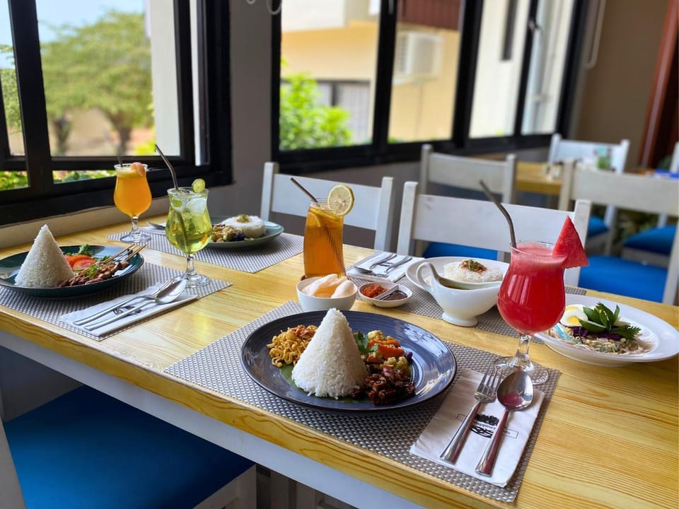 Restaurant/places to eat, Food and drinks