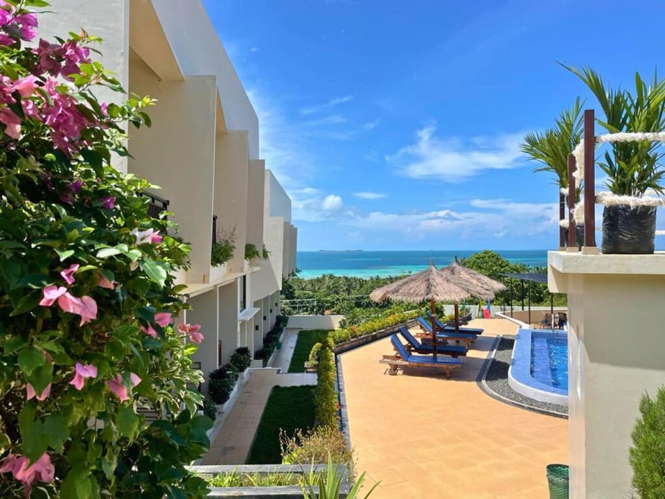Sea view, Swimming pool