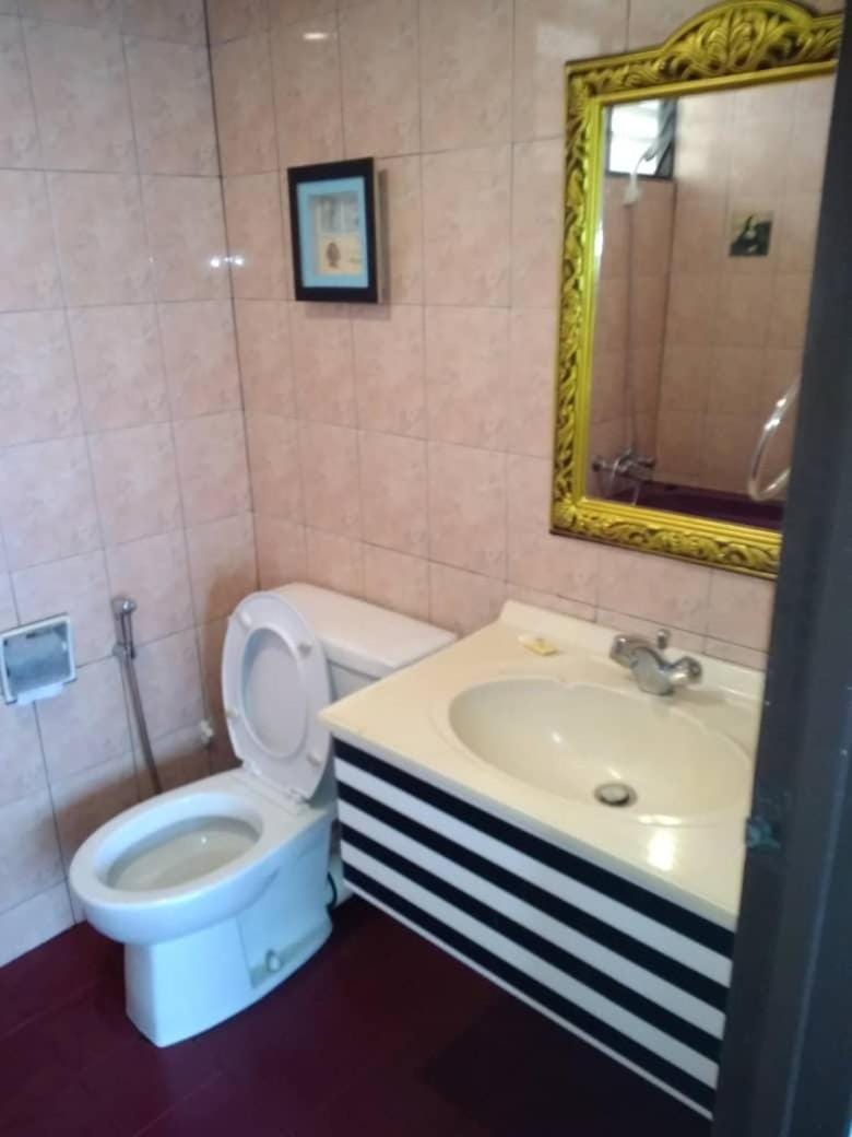 Bathroom, bidet