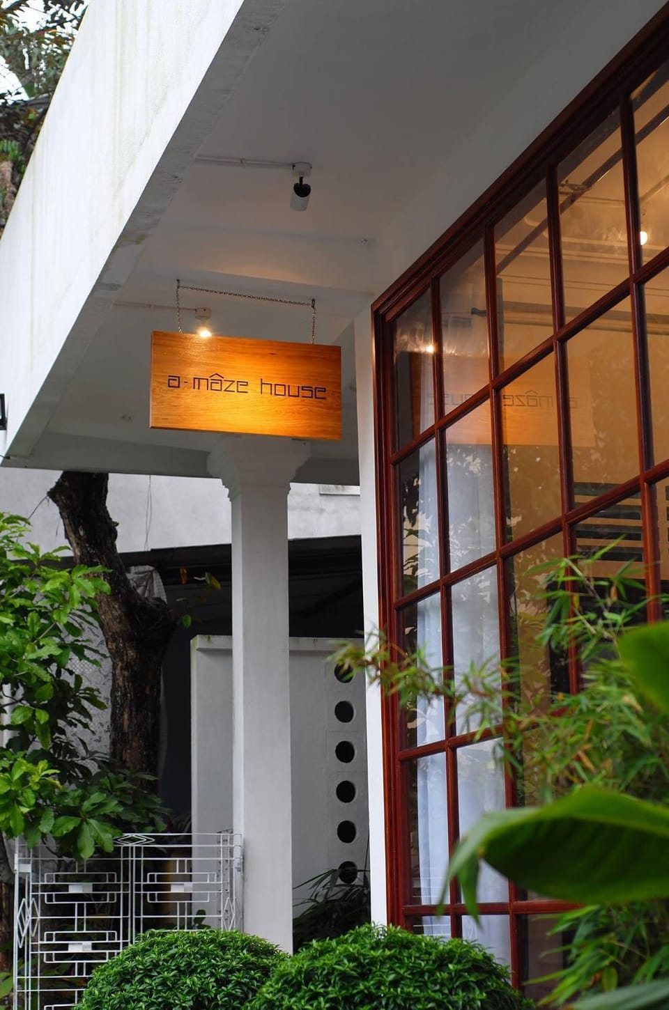 Facade/entrance