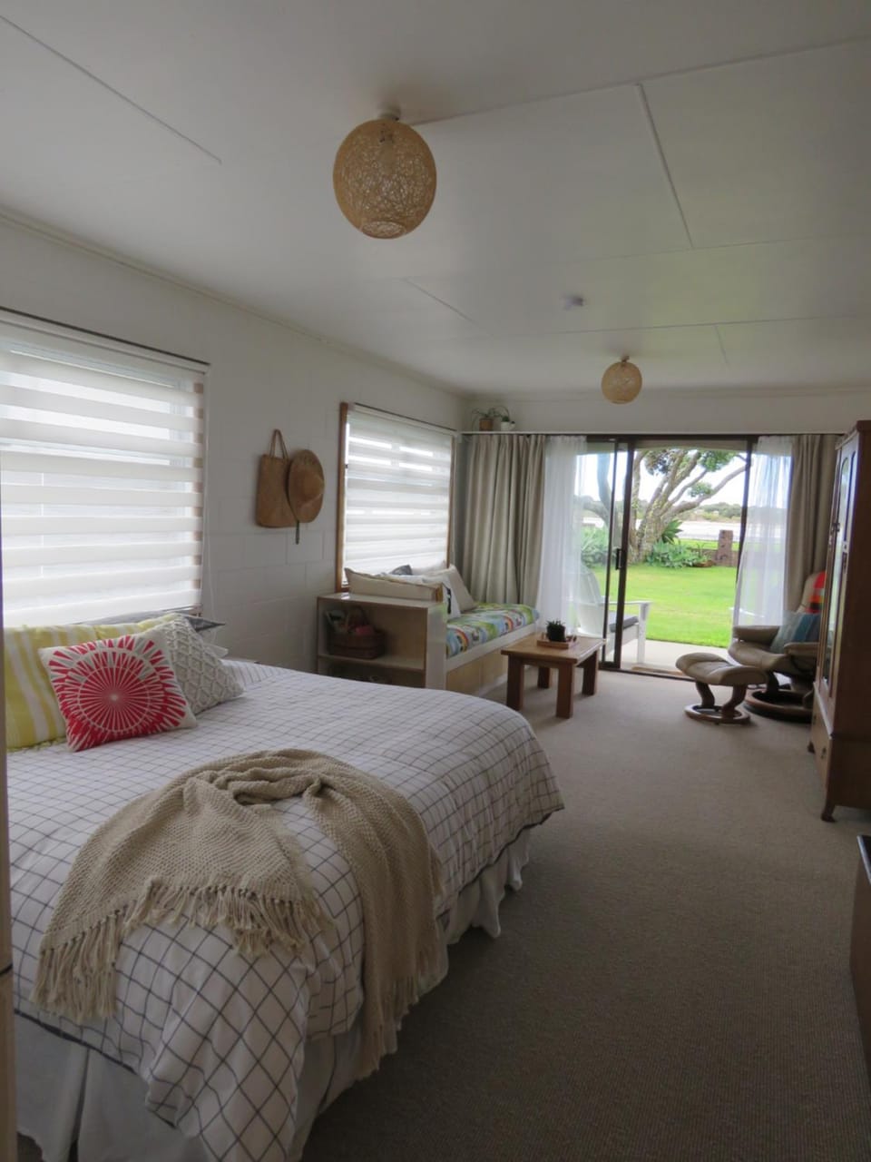 Living room, Photo of the whole room, Seating area, Bedroom, Sea view
