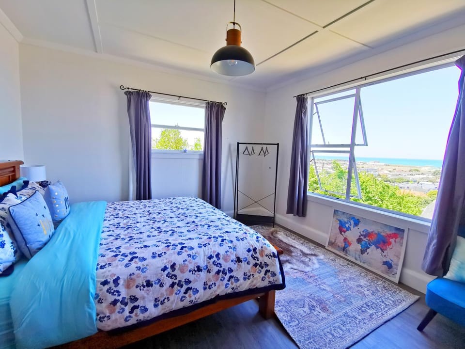 180 degrees sea view 180度全海景房 House in Otago