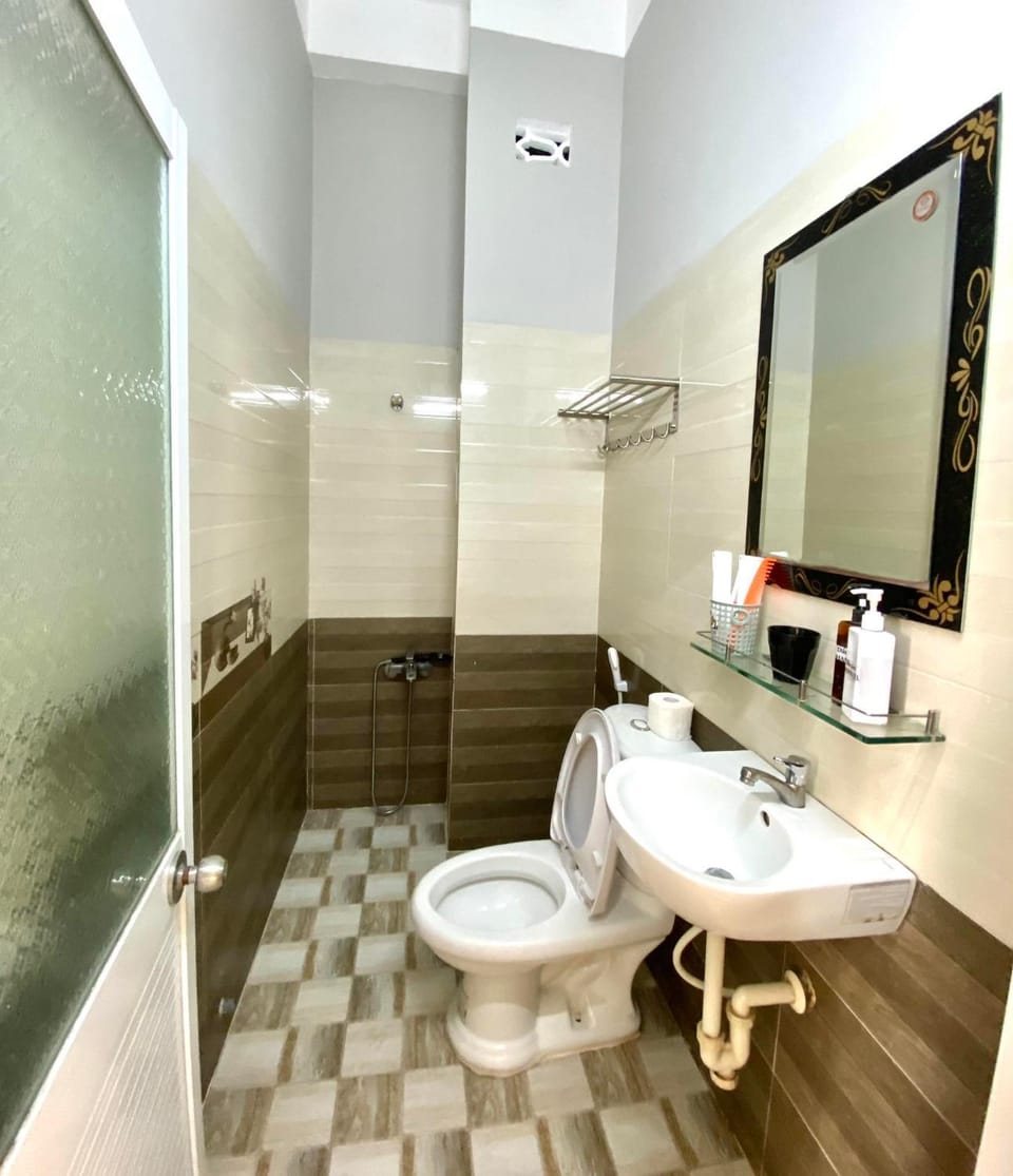 Shower, Toilet, bidet