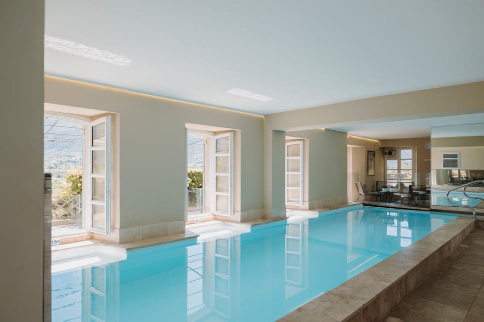 Swimming pool, Swimming pool