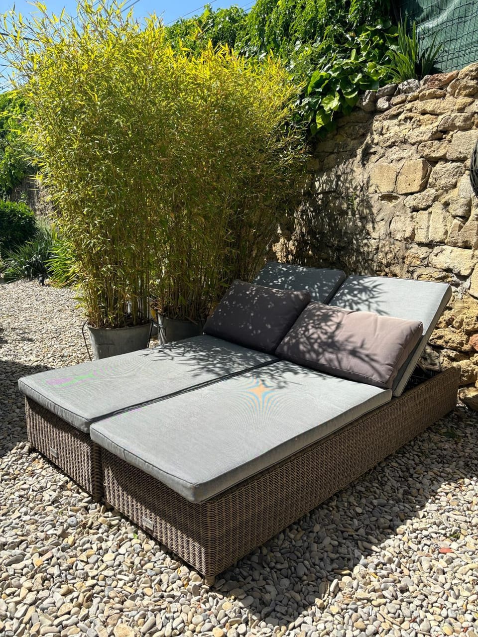 un petit coin de paradis avec piscine et parking Bed and Breakfast in Villeneuve-lès-Avignon