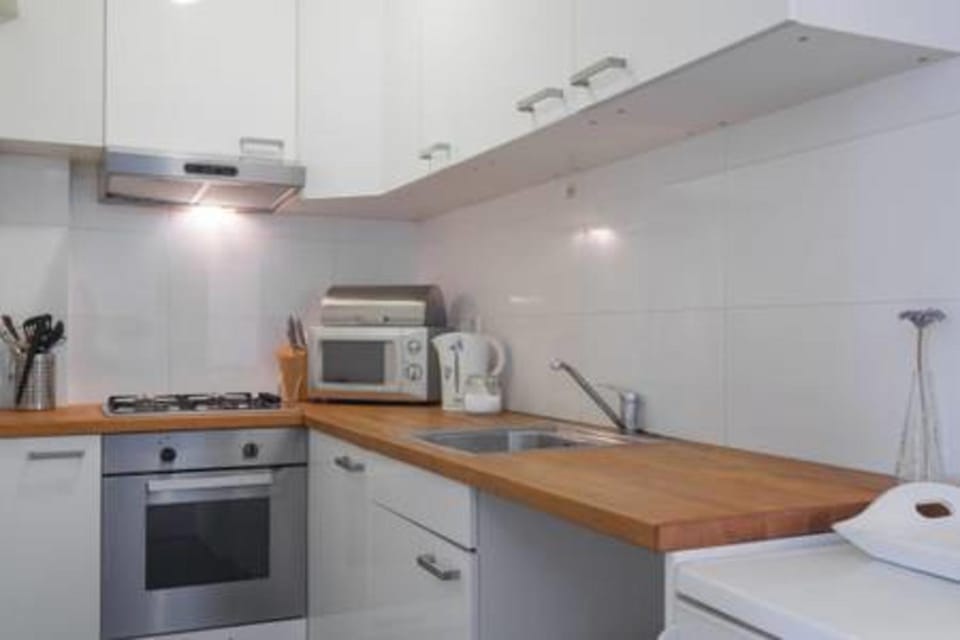 Coffee/tea facilities, Kitchen or kitchenette, minibar, pet friendly, stove