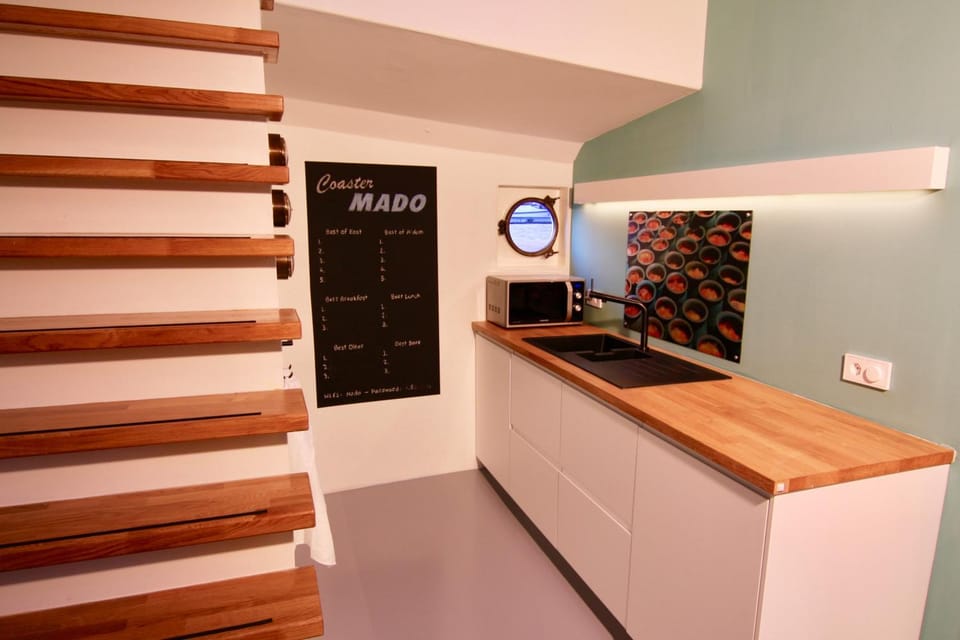 Kitchen or kitchenette, Decorative detail