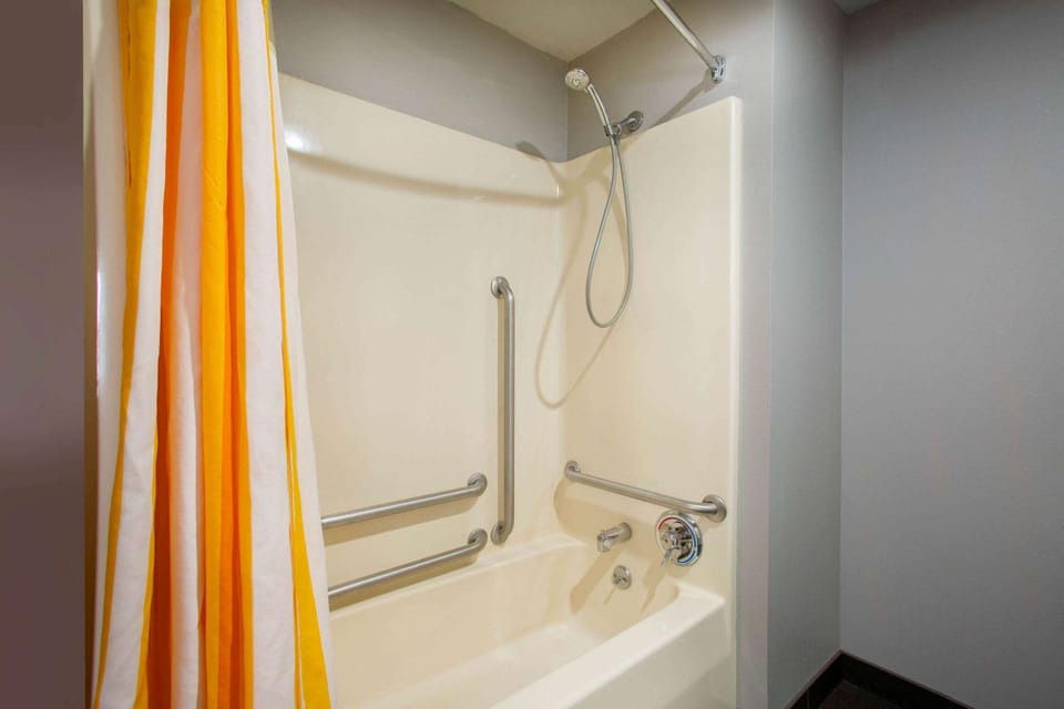 Bathroom, Photo of the whole room, On site, ADAM