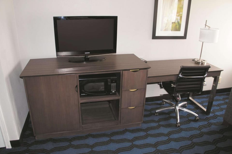 Photo of the whole room, On site