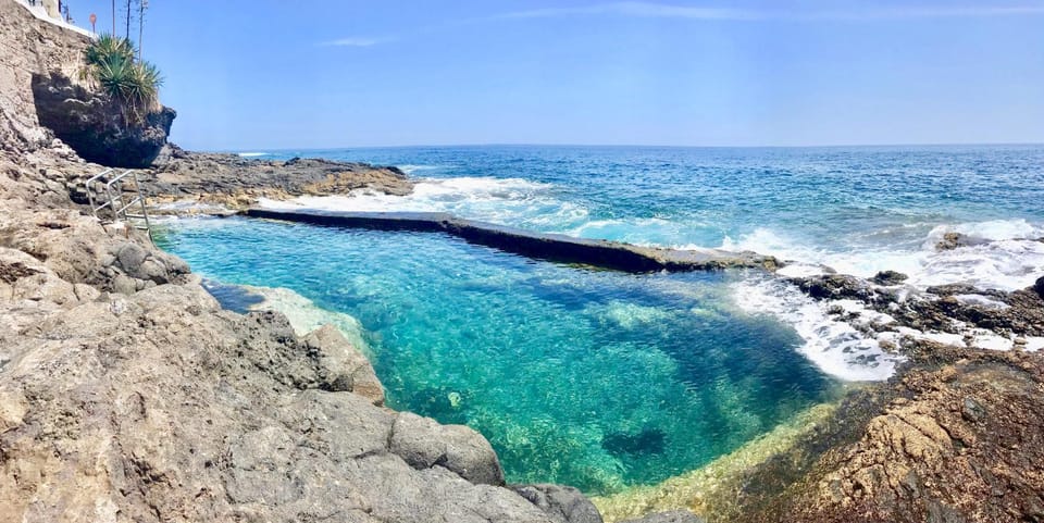 Neighbourhood, Natural landscape, Beach, Sea view, Swimming pool, Swimming pool