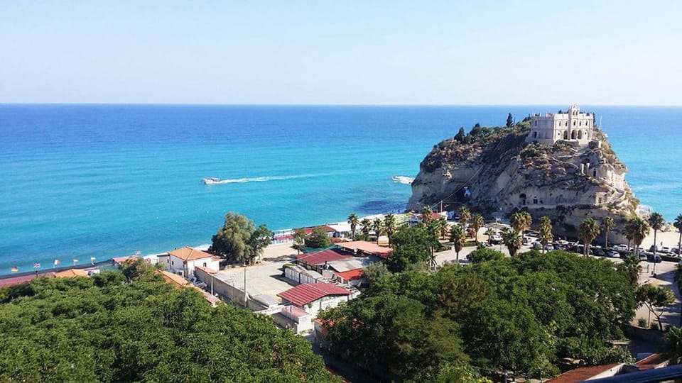 La finestra sul vulcano Apartment in Tropea