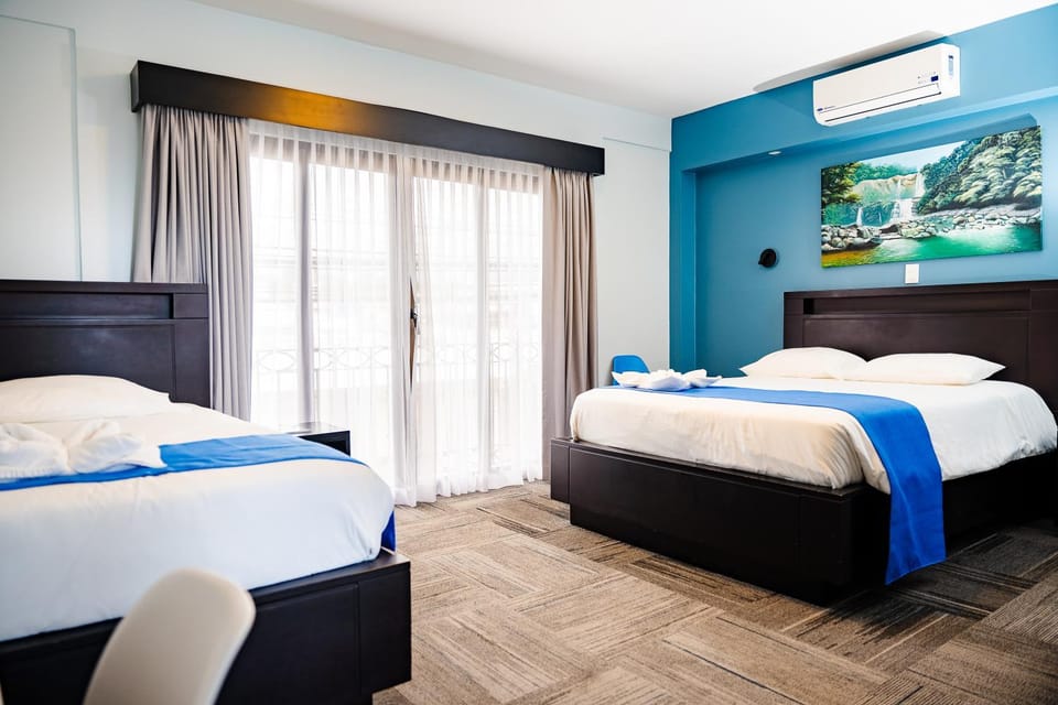 Bed, Photo of the whole room, Bedroom, air conditioner