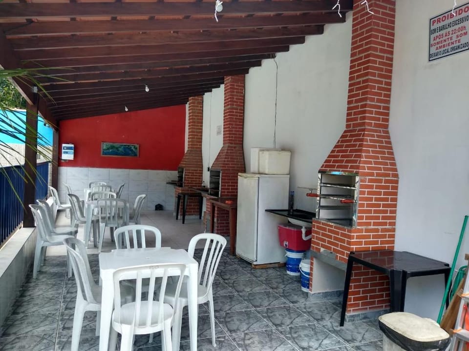 BBQ facilities, Seating area, Dining area