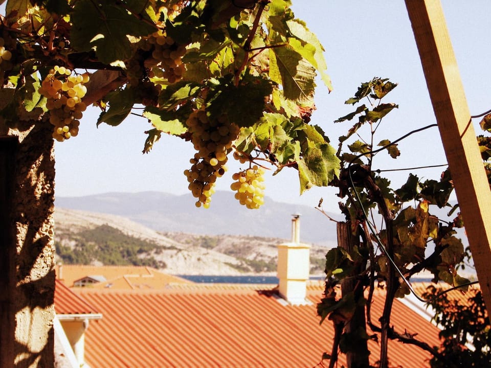 Day, Natural landscape, Mountain view, Sea view