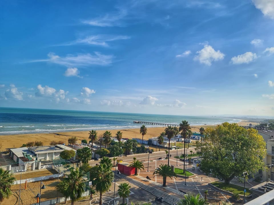 Bird's eye view, Sea view