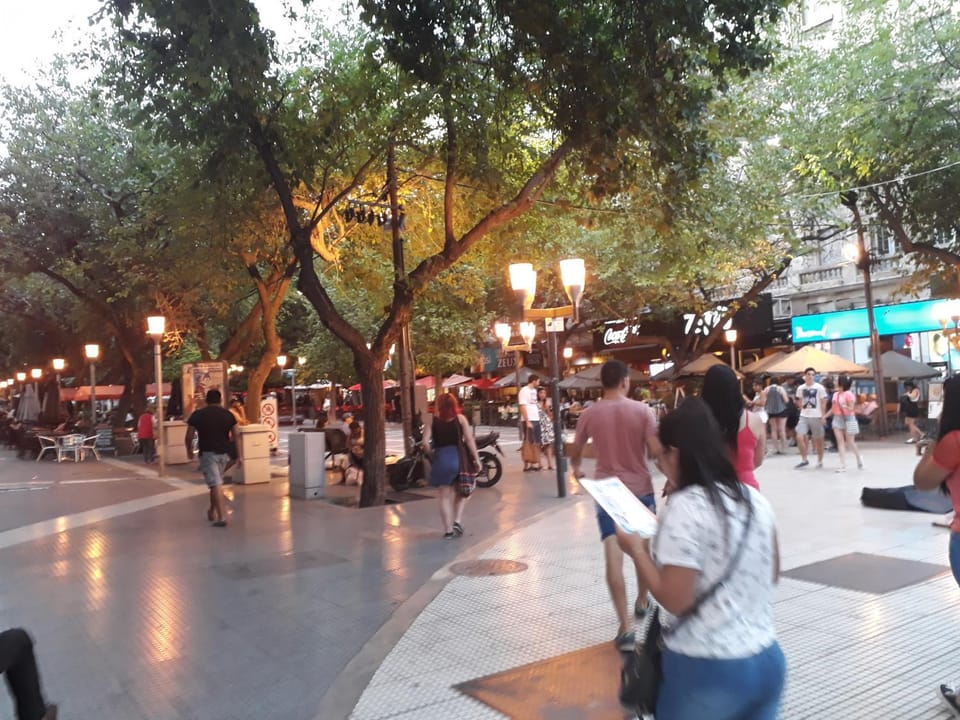 Peatonal Sarmiento Apartment in Mendoza