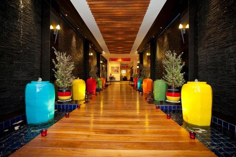 Siam Paradise Entertainment Complex Hotel in Bangkok