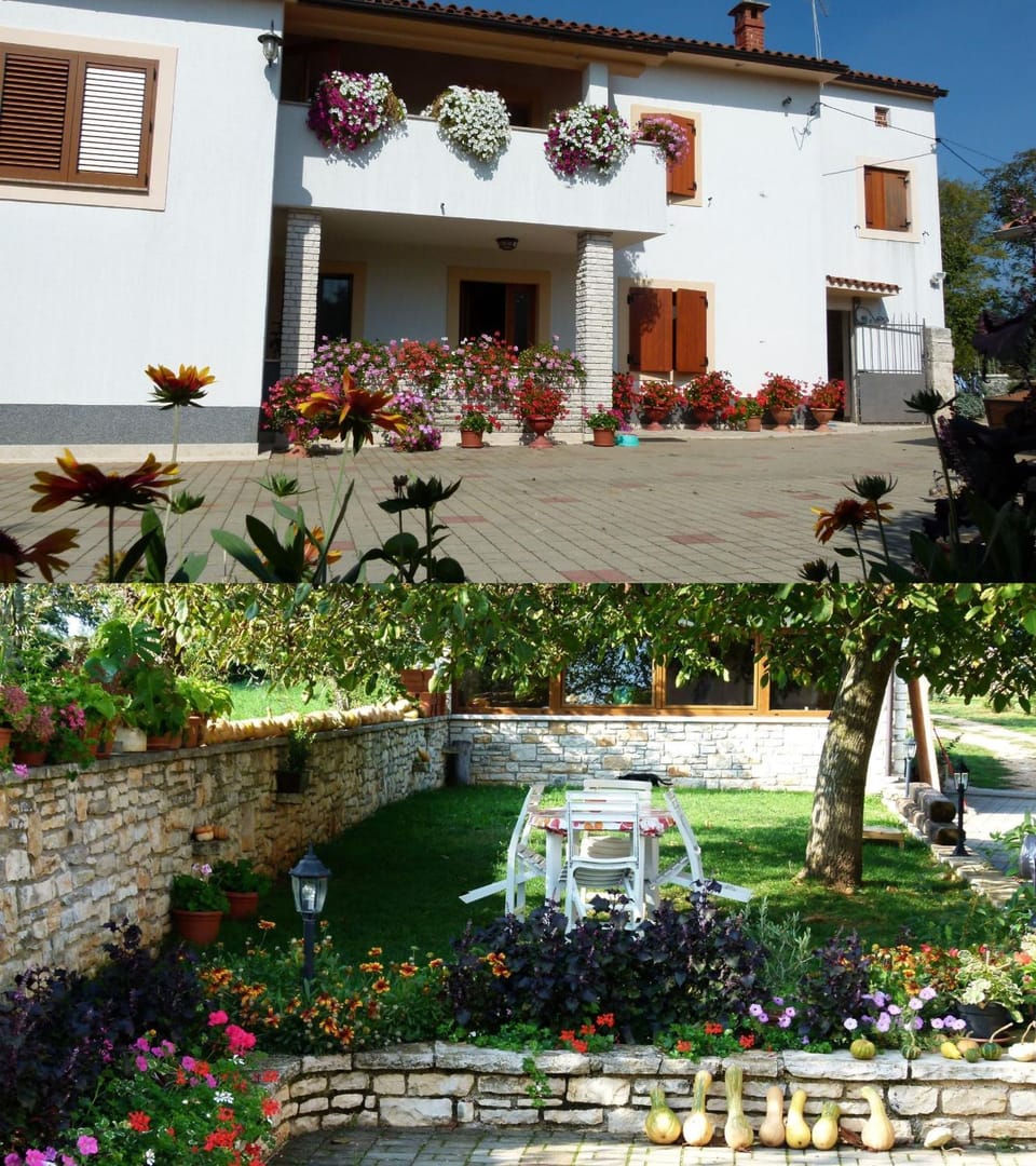 Patio, Facade/entrance, Balcony/Terrace, Lobby or reception