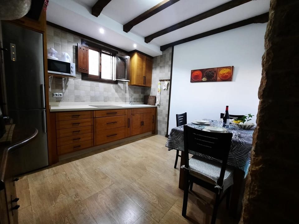 Kitchen or kitchenette, kitchen