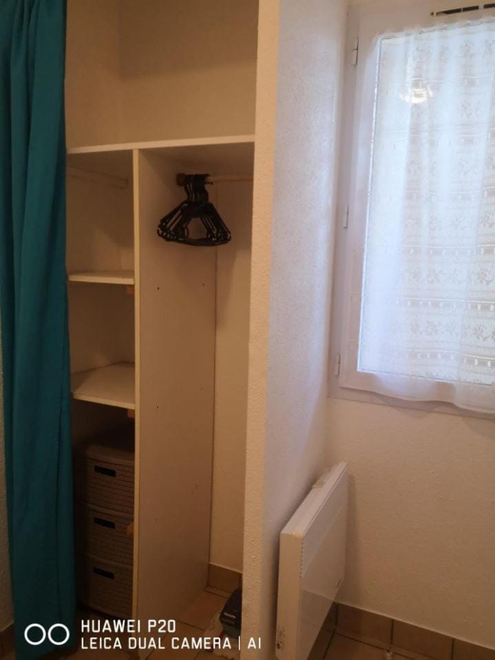 Bedroom, storage