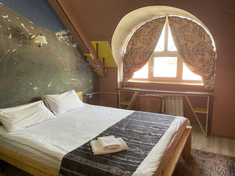 Bed, Photo of the whole room
