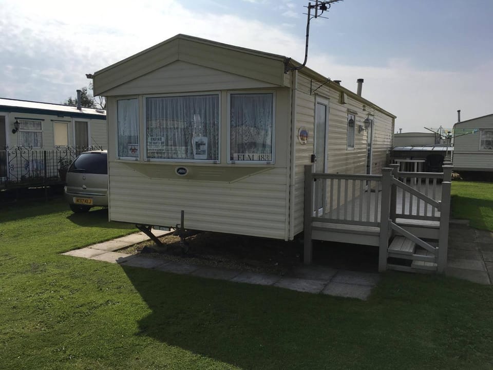 dees caravan lettings kingfisher elm 453 Apartment in Ingoldmells