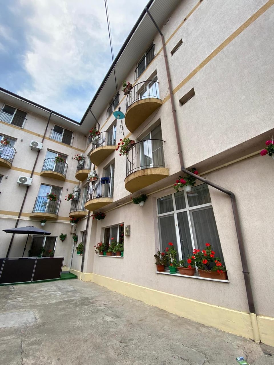 Property building, Day, View (from property/room), Balcony/Terrace