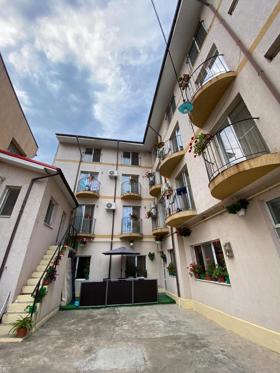 Property building, Day, View (from property/room), Balcony/Terrace