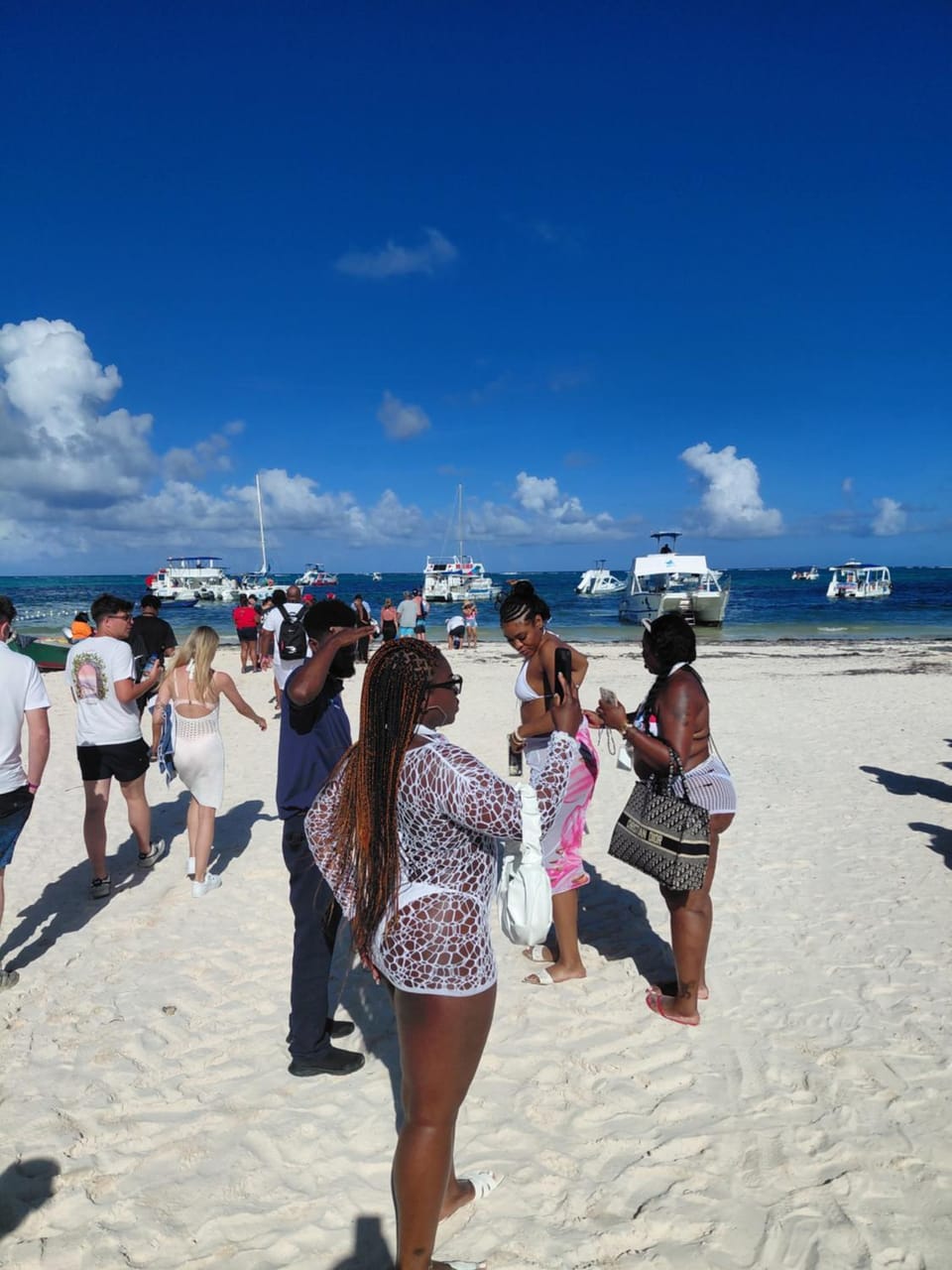 Rolando share apart Bed and Breakfast in Punta Cana