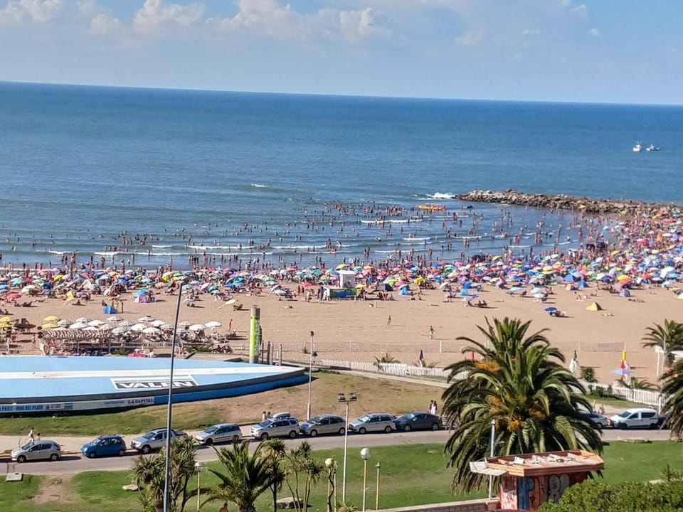 Bolivar y Guemes Frente Al Mar Apartment in Mar del Plata